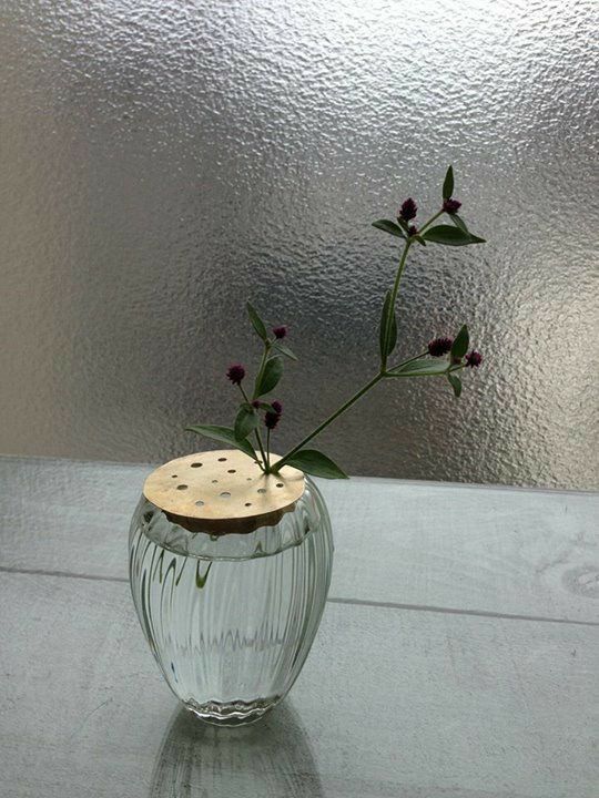 Vase pique fleurs d'aspect vintage